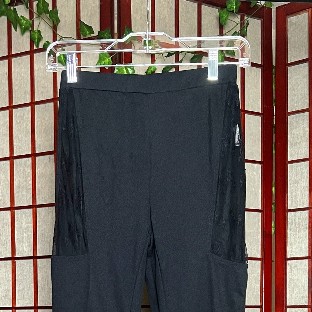 TIGHT SLACKS WITH LACE HIP GAPS